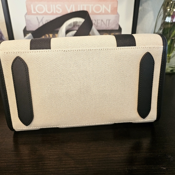 Kate Spade Kip Canvas Small Tote Bag. - Picture 7 of 9